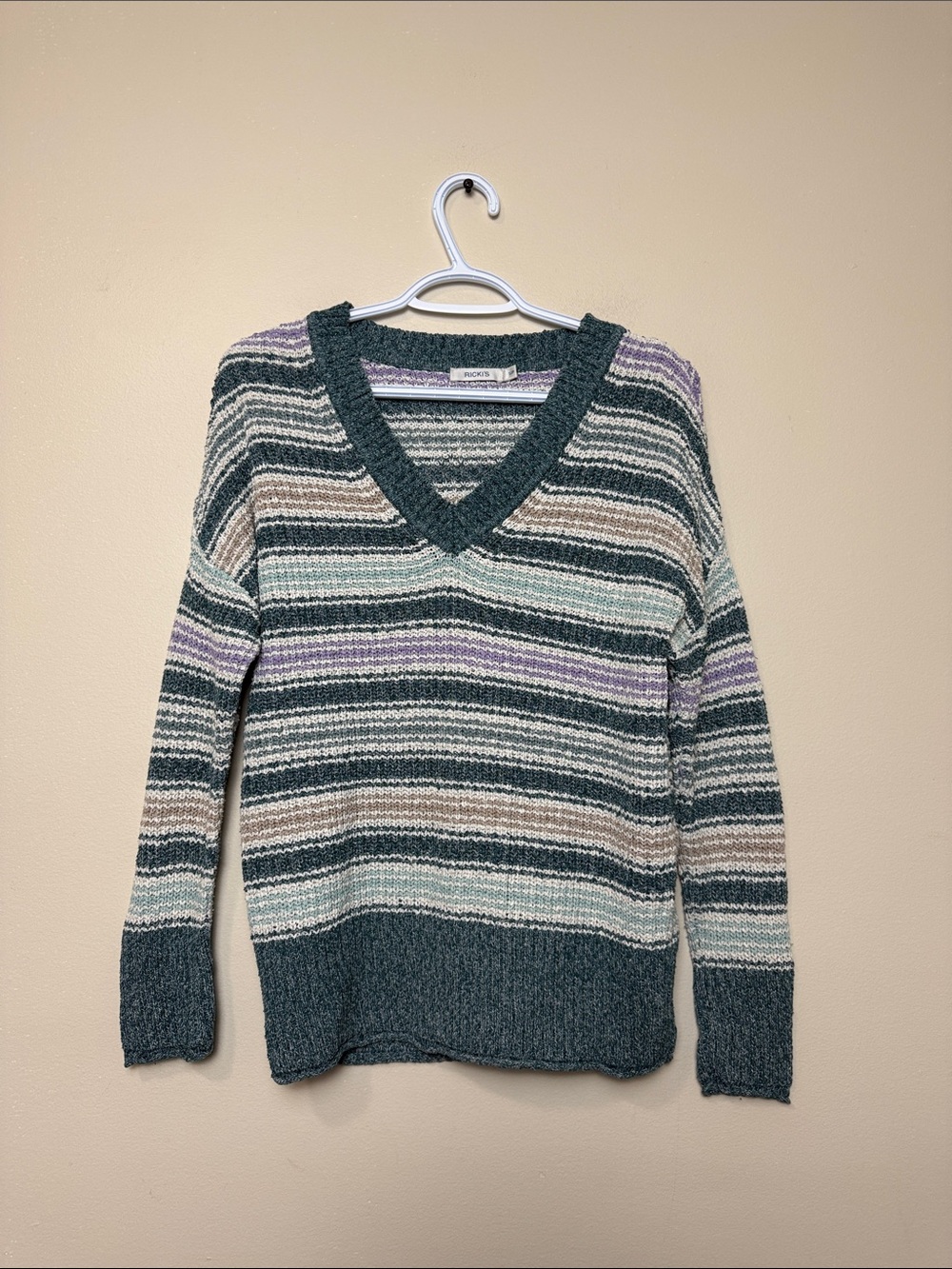 Ricki's Striped V-Neck oversized Sweater size S